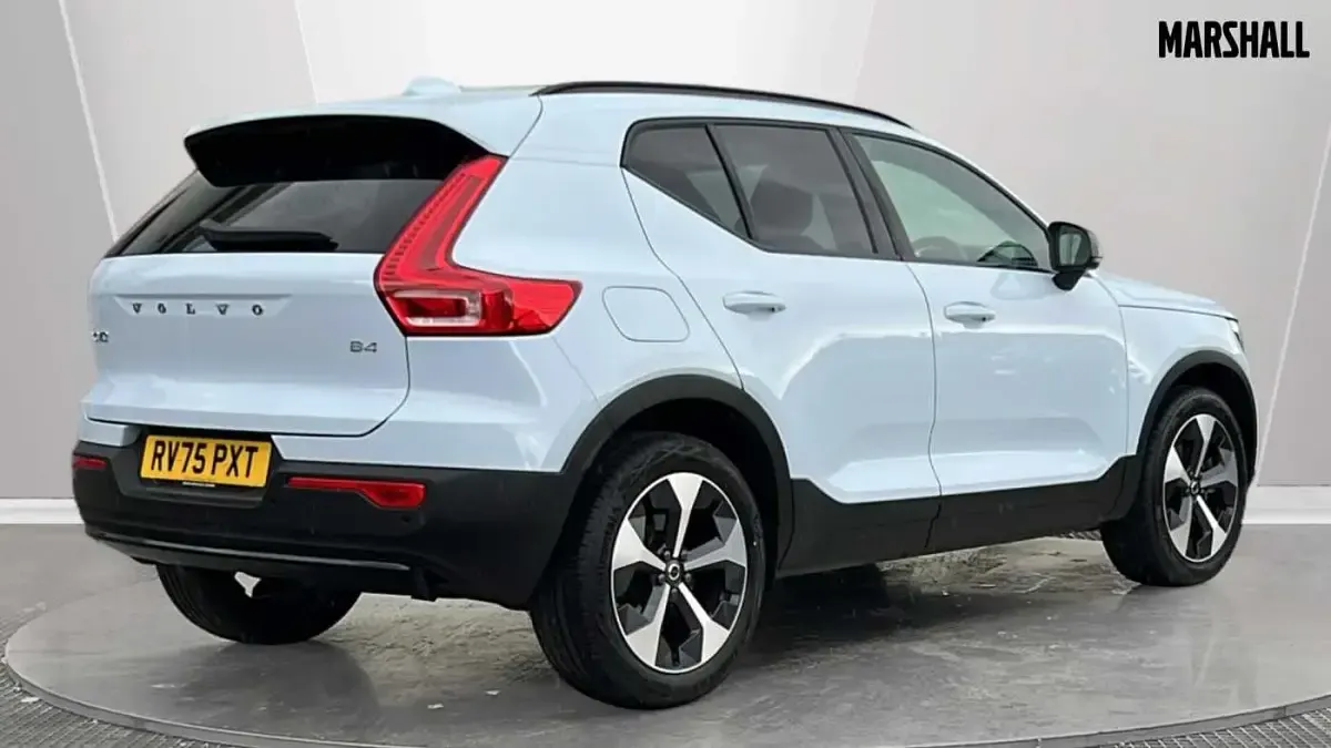 Used Volvo XC40 Plus 194 HP (142 kW) 2026 SUV