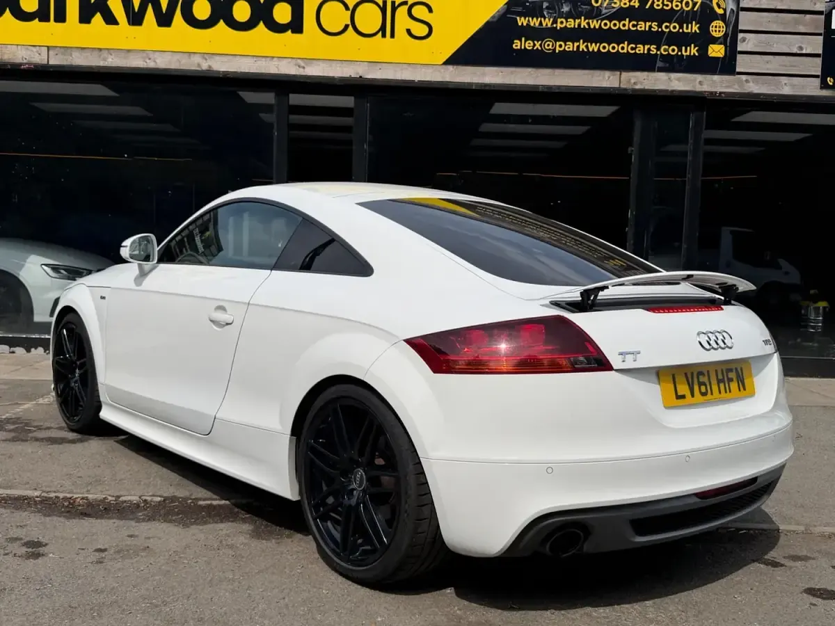 Used Audi TT Black Edition 211 HP (155 kW) 2011 White Coupe