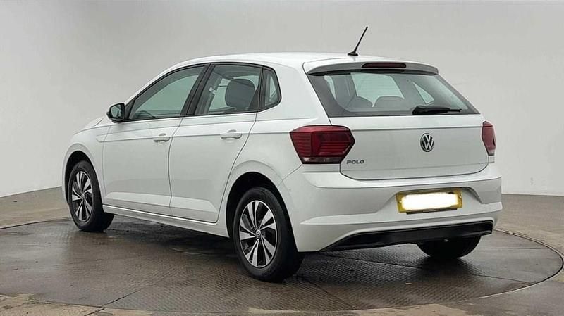 Used VW Polo SE 95 HP (69 kW) 2018 White Hatchback
