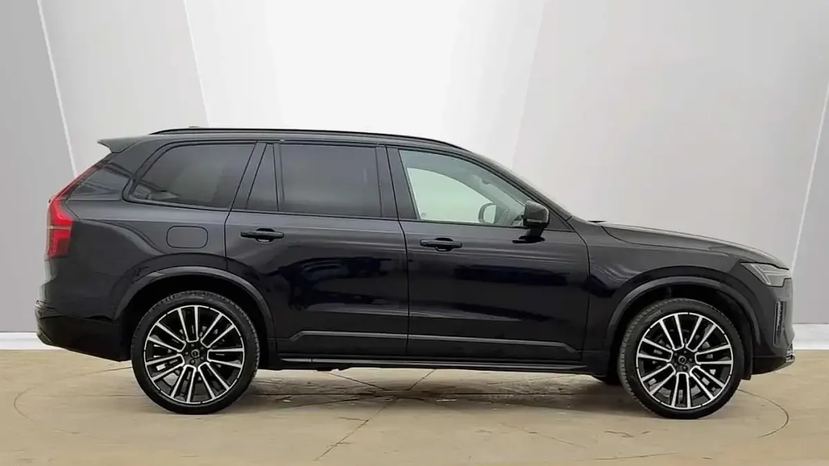 Used Volvo XC90 Ultra 455 HP (334 kW) 2025 Black SUV