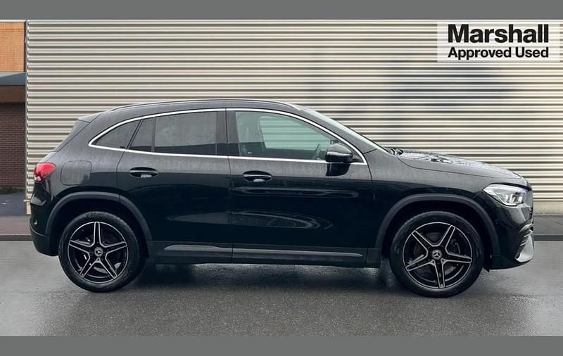 Used Mercedes GLA250 Executive 214 HP (157 kW) 2022 Black SUV