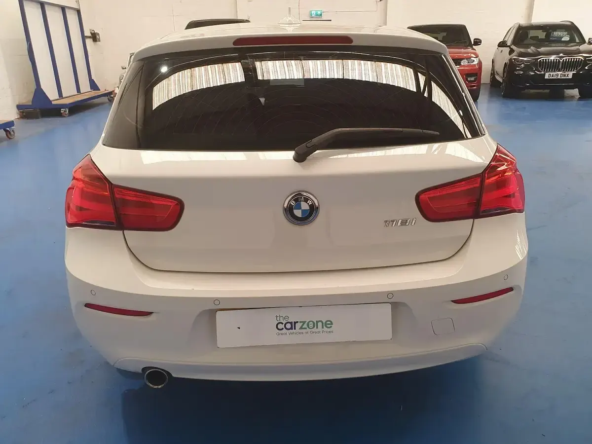 Used BMW 118 Comfort Edition 2019 White Hatchback