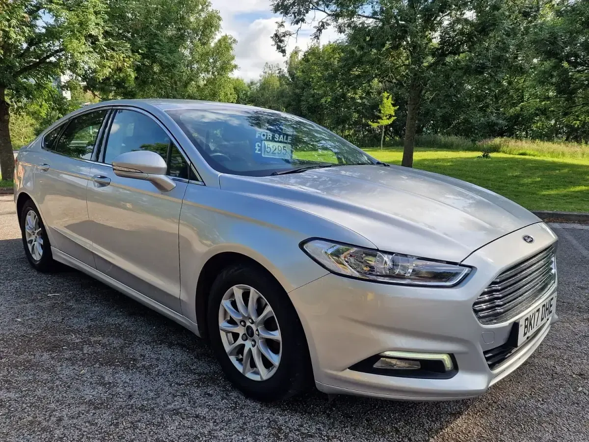 Used Ford Mondeo Zetec 2017 Silver Hatchback