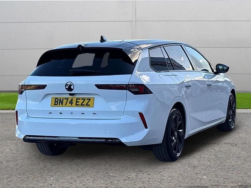 Used Vauxhall Astra S 128 HP (94 kW) 2024 White Estate