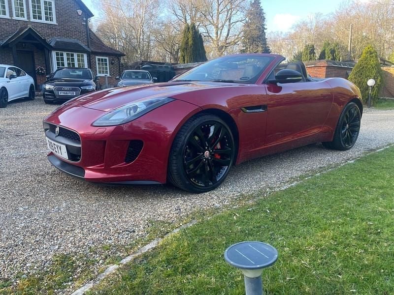 Used Jaguar F-Type Supercharged 380 HP (279 kW) 2015 Red Cabriolet