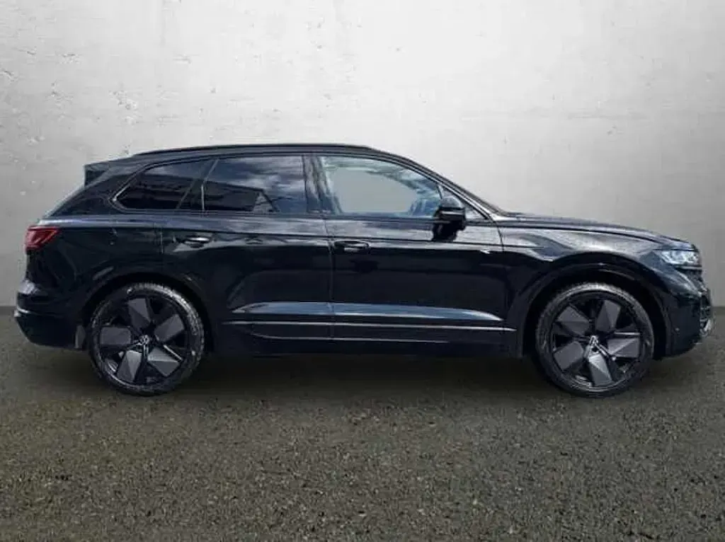 Used VW Touareg Black Edition 286 HP (210 kW) 2026 Black SUV