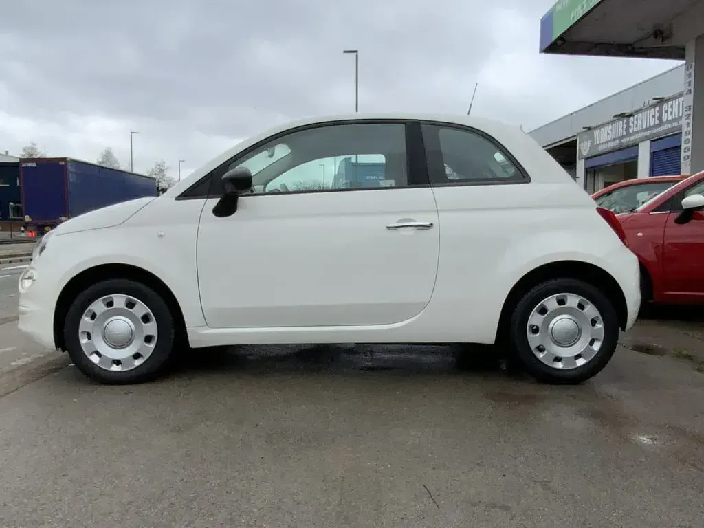 Used Fiat 500 Pop 69 HP (50 kW) 2017 White Hatchback
