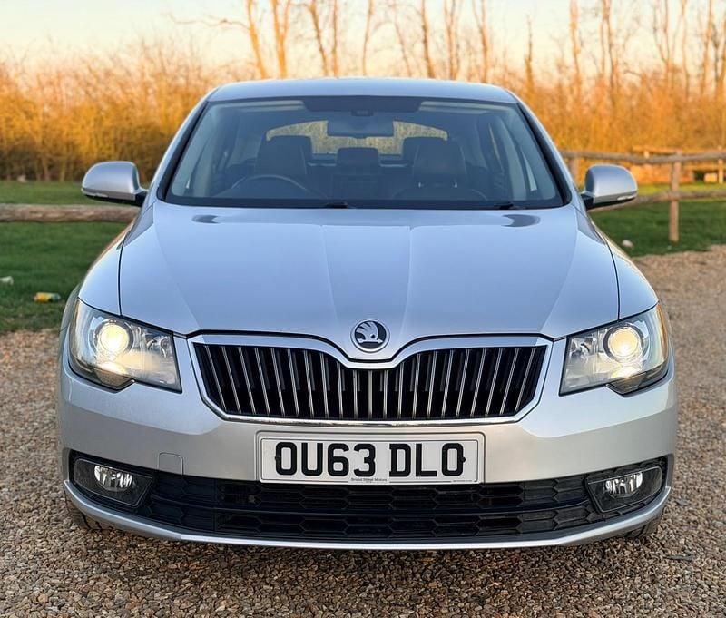 Used Skoda Superb Elegance 150 HP (110 kW) 2013 Silver Hatchback