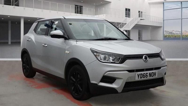 Silver Used 2016 Ssangyong / KGM Tivoli Hatchback | £4,347 - Image 1/4