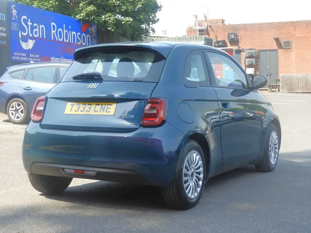 Used Fiat 500e Action 69 kW (95 HP) 2023 Green Hatchback