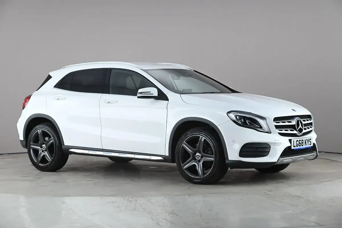 Used Mercedes GLA220 AMG Line Premium 177 HP (130 kW) 2018 SUV