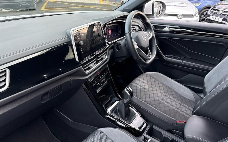 Used VW T-Roc R-line 150 HP (110 kW) 2025 White SUV