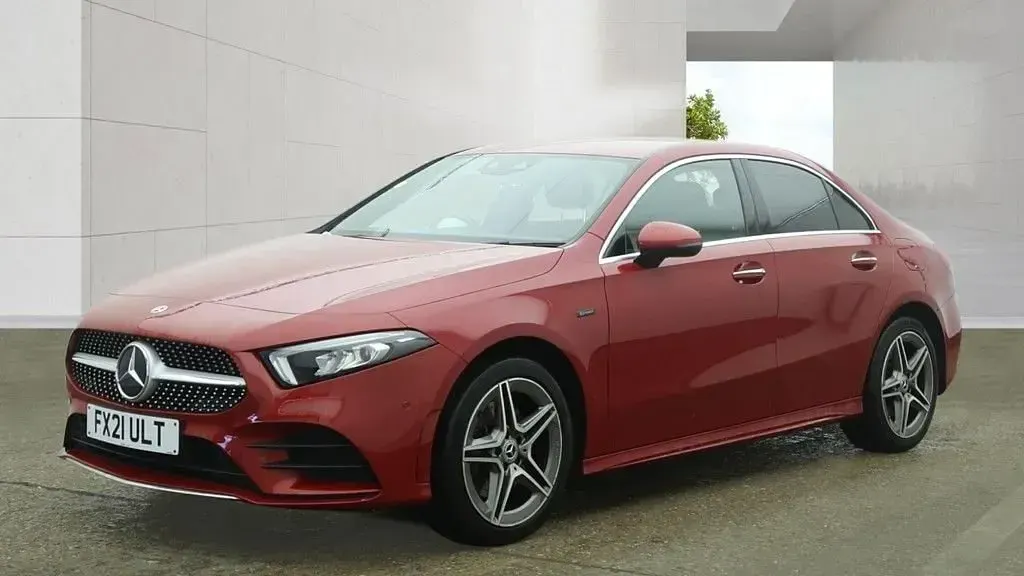 Used Mercedes A250 AMG Line Premium 218 HP (160 kW) 2021 Red Sedan
