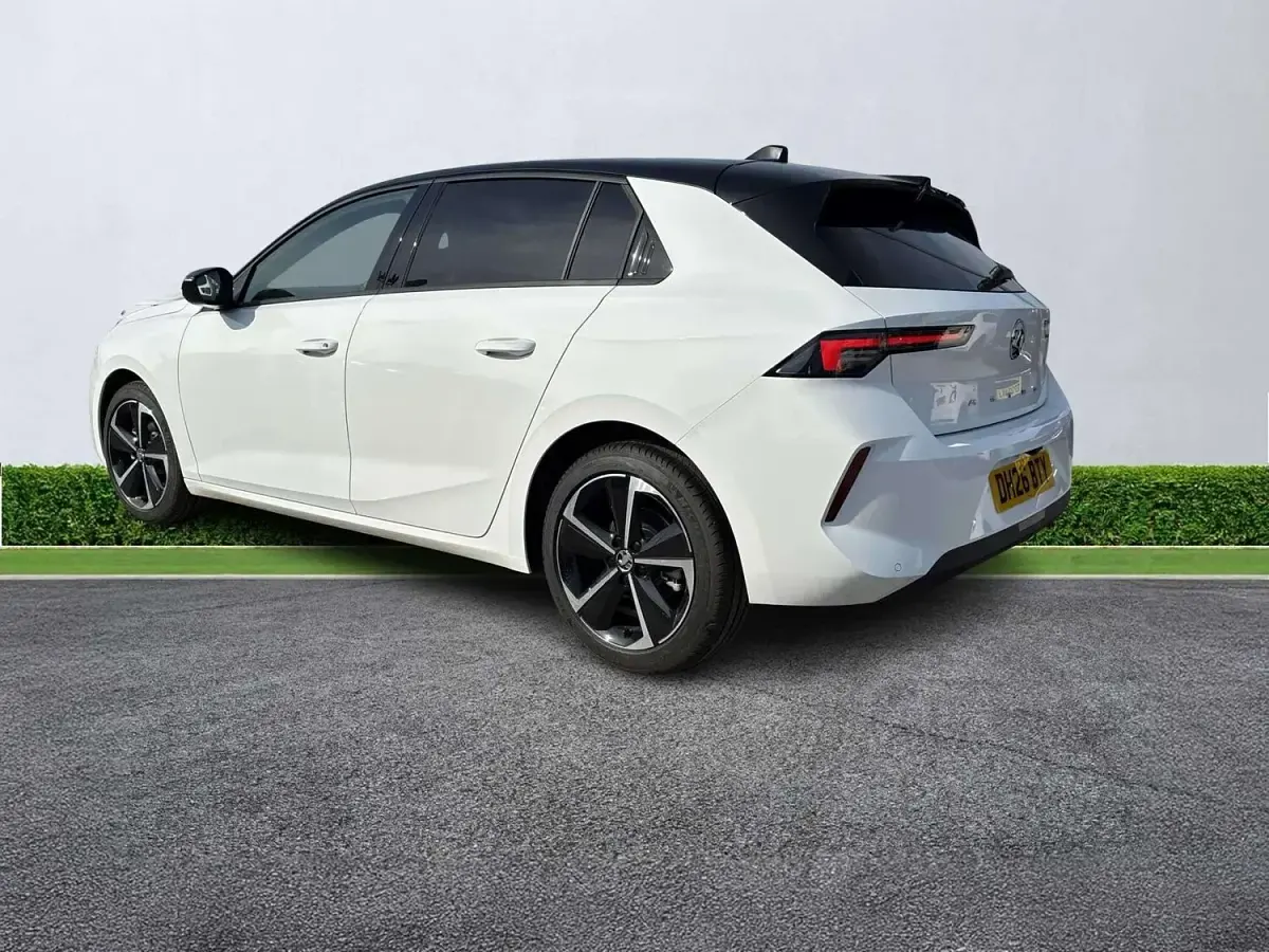 New Vauxhall Astra 2026 Arctic white Hatchback