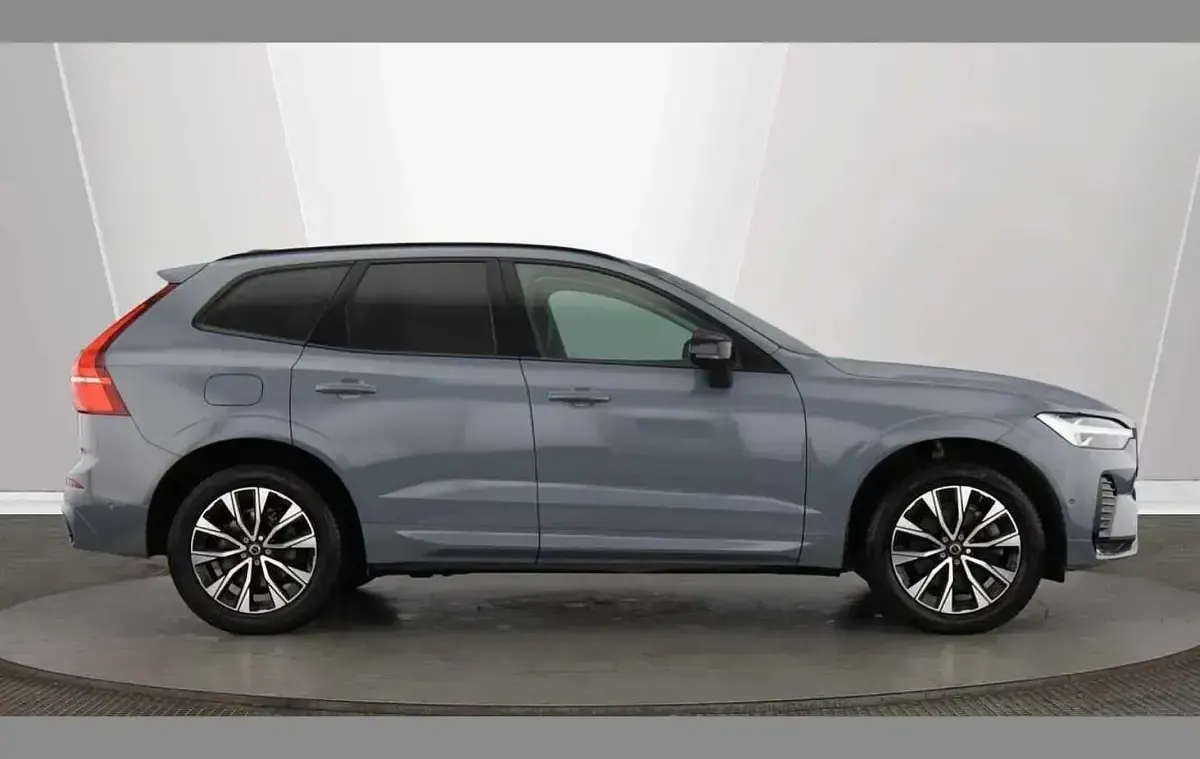 Used Volvo XC60 Plus 194 HP (142 kW) 2023 Grey SUV