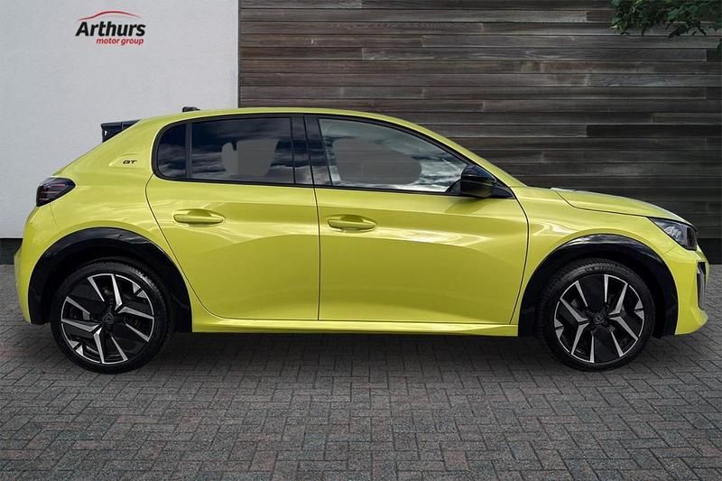 Used Peugeot 208 GT 99 HP (72 kW) 2024 Yellow Hatchback