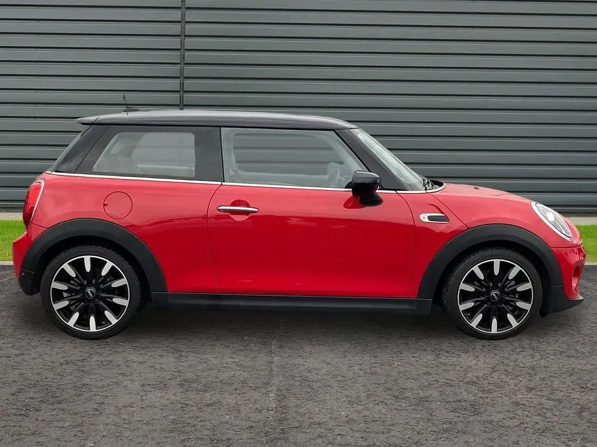Used Mini Cooper Exclusive 136 HP (100 kW) 2019 Red Hatchback