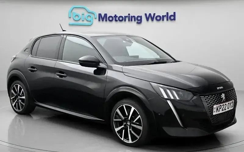 Used Peugeot 208 Premium 102 HP (75 kW) 2022 Hatchback