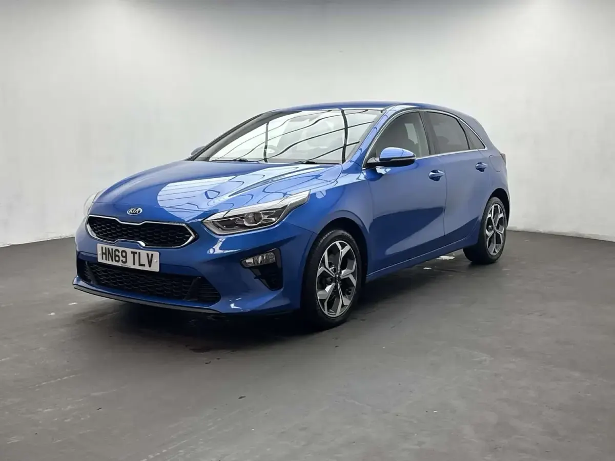 Used Kia Ceed 138 HP (101 kW) 2019 Blue Hatchback