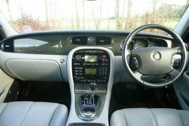 Used Jaguar XJ 240 HP (176 kW) 2003 Sedan