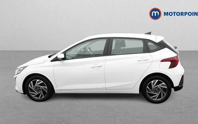 Used Hyundai i20 Advanced 101 HP (74 kW) 2024 Hatchback