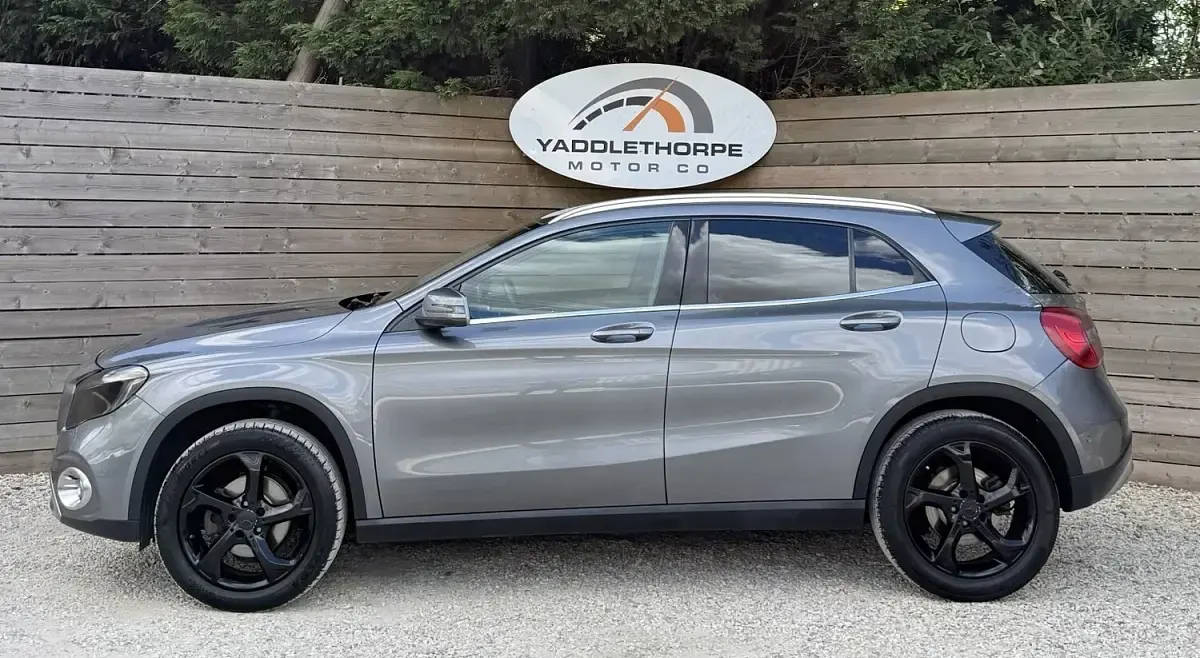 Used Mercedes GLA200 Executive 136 HP (100 kW) 2017 Grey SUV