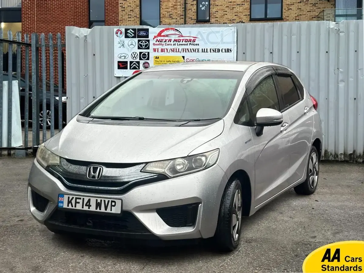 Second-hand Honda Jazz ES 99 CP (72 kW) 2015 Argintiu Hatchback