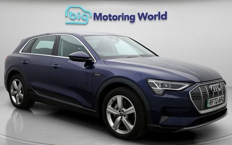 Usado Audi e-tron 230 kW (313 HP) 2022 Azul SUV