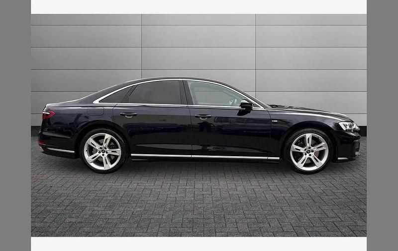 Usado Audi A8 S-Line 340 HP (250 kW) 2024 Preto Sedan