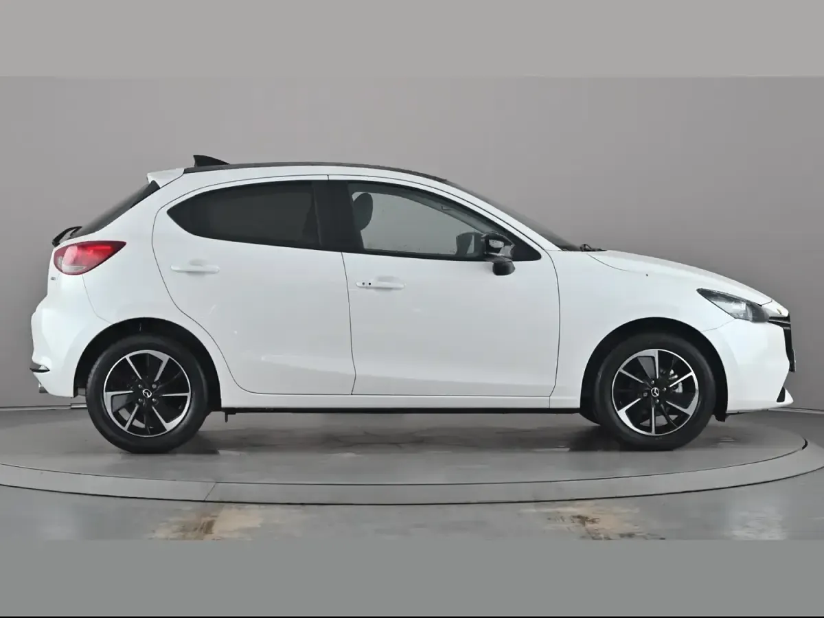 Gebraucht Mazda 2 Homura-Aka 116 PS (85 kW) 2024 Weiß Kleinwagen