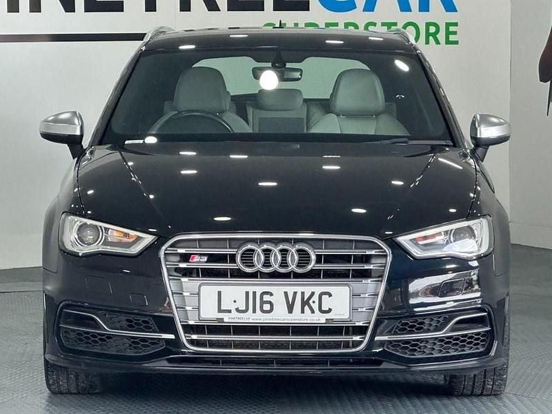 Usado Audi S3 Sportback Business 300 HP (220 kW) 2016 Preto Citadino
