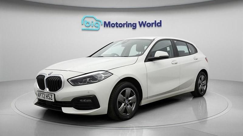 Used BMW 118 136 HP (100 kW) 2023 White Hatchback