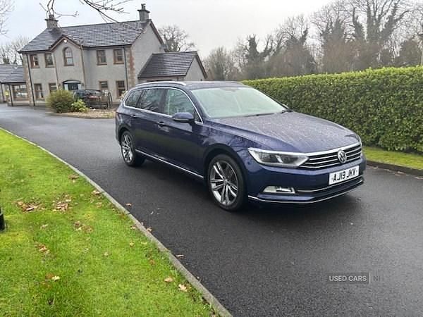 Used VW Passat GT 150 HP (110 kW) 2019 Blue Estate