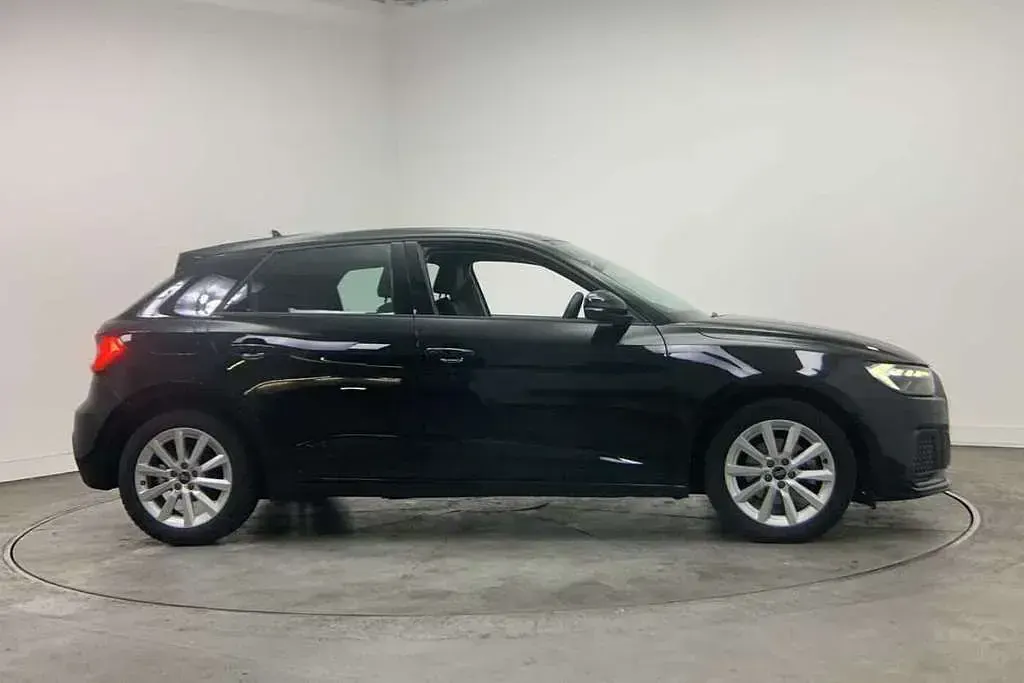 Used Audi A1 Sport 108 HP (79 kW) 2023 Black SUV
