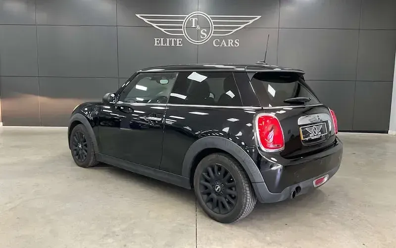 Begagnad Mini ONE Hatch 102 HK (75 kW) 2017 Halvkombi