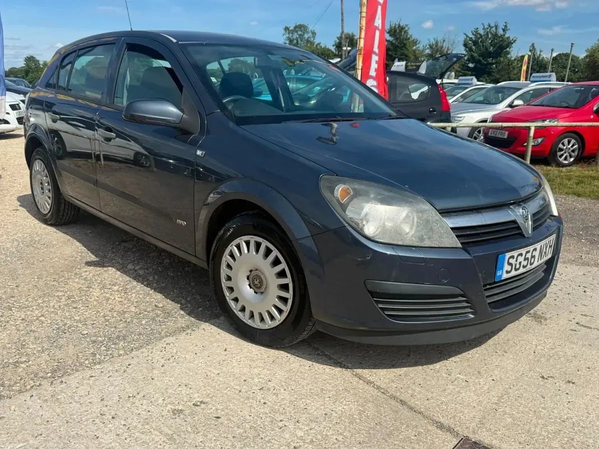 Used Vauxhall Astra 2006 Blue Hatchback