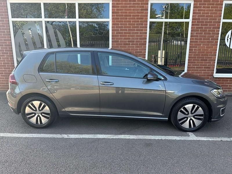 Usado VW e-Golf 99 kW (135 HP) 2019 Cinzento Citadino