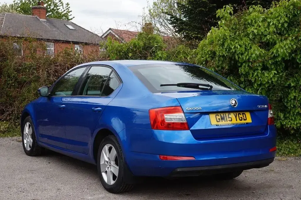 Begagnad Skoda Octavia SE 140 HK (102 kW) 2015 Blå Kombi