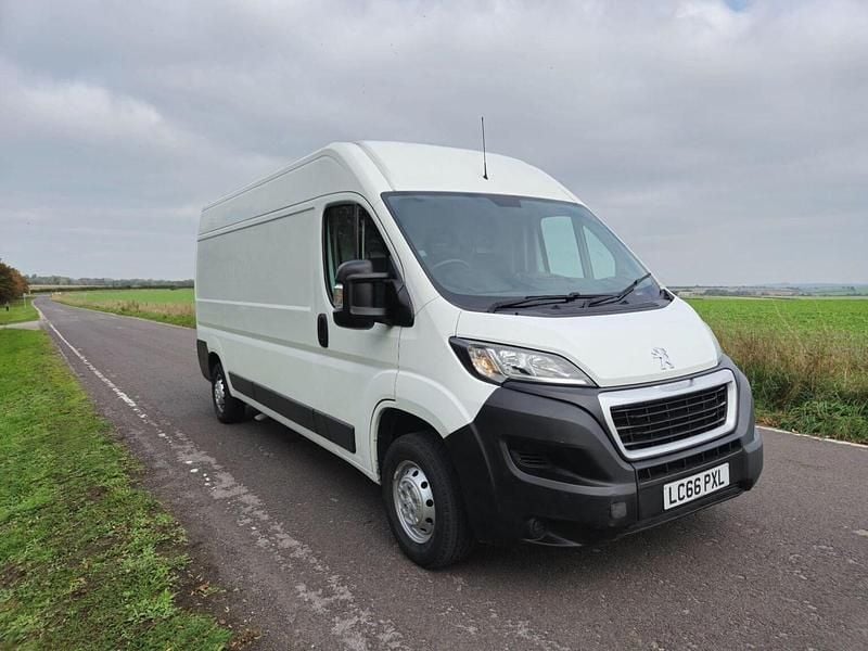 White Used 2017 Peugeot Boxer Van | £8,995 (Super price) - Image 1/4