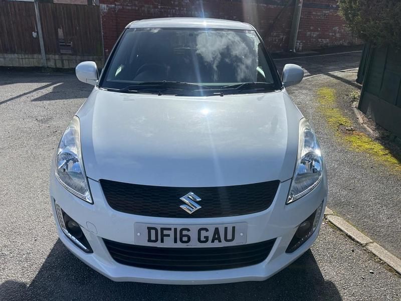 Used Suzuki Swift SZ-L 94 HP (69 kW) 2016 White Hatchback