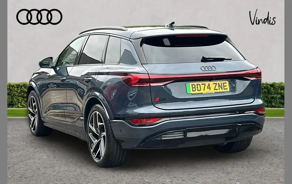 Used Audi Q6 e-tron Advanced 284 kW (387 HP) 2024 Blue SUV