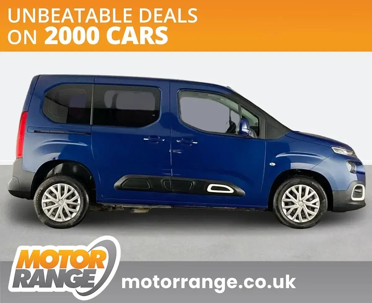 Used Citroën Berlingo Feel 101 HP (74 kW) 2020 Blue MPV
