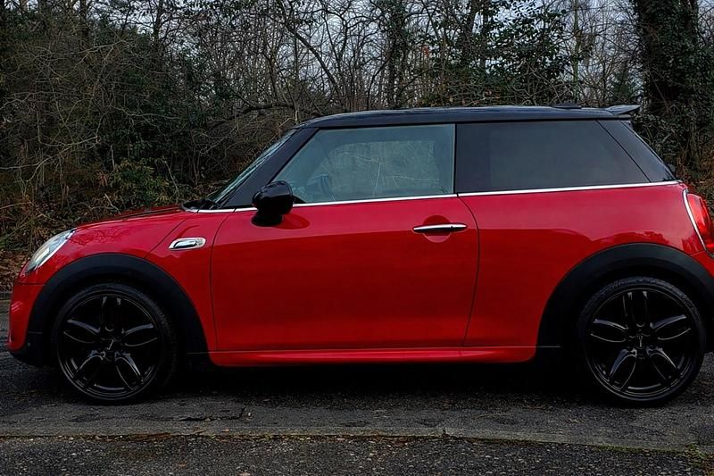 Used Mini Cooper S Hatch 2016 Red Hatchback