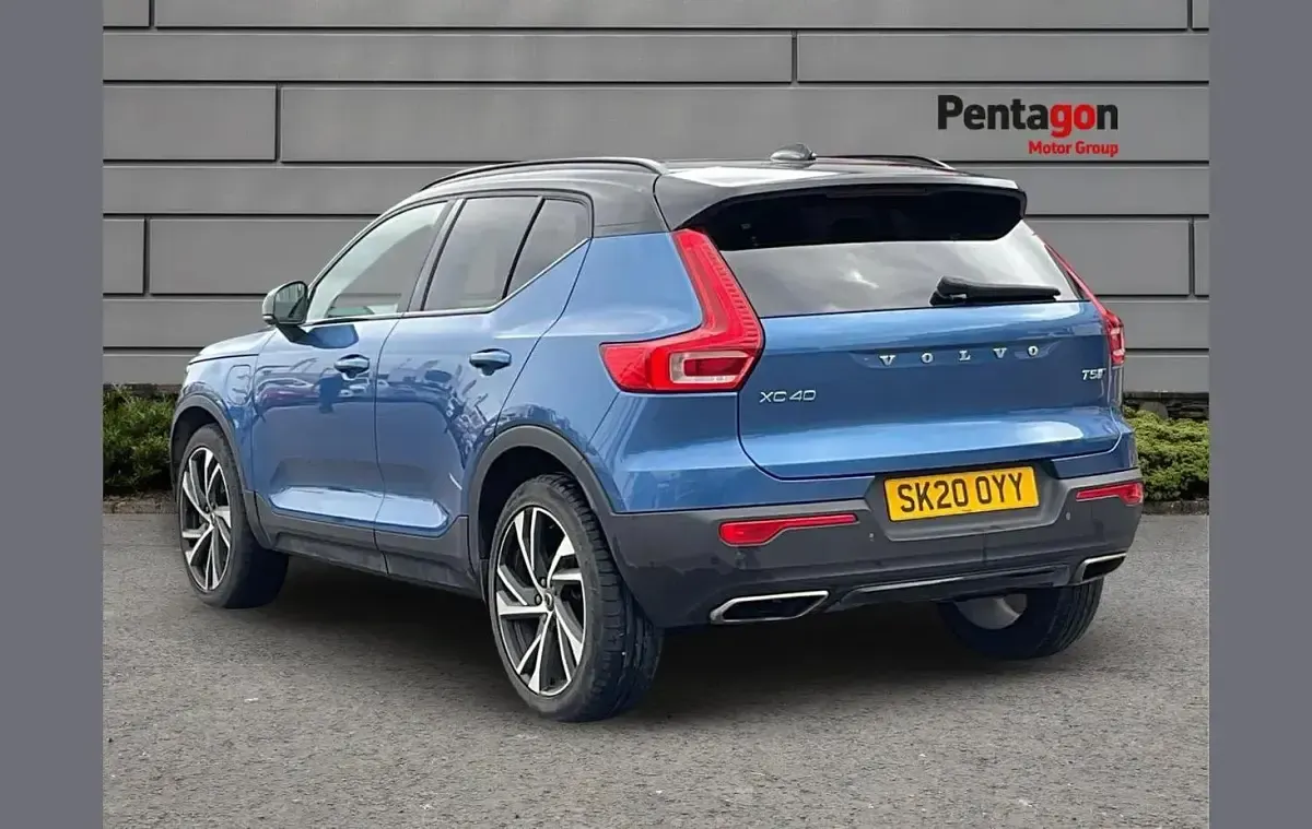 Used Volvo XC40 R-Design Pro 258 HP (189 kW) 2020 Blue SUV