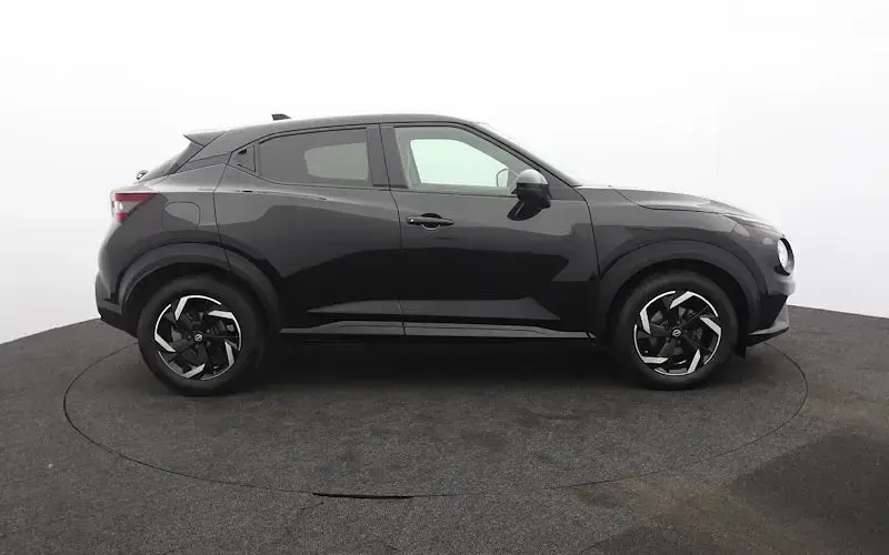Used Nissan Juke N-Connecta 114 HP (83 kW) 2023 Black SUV