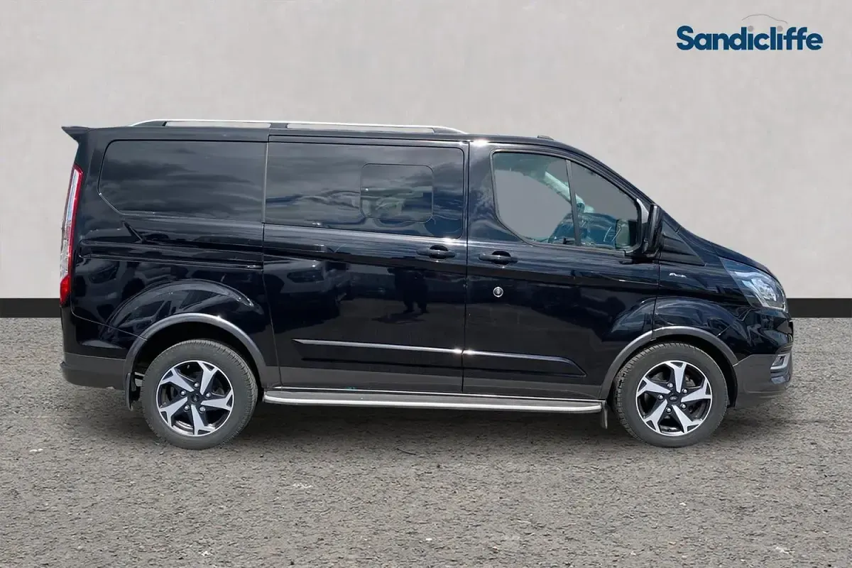 Usado Ford Transit Custom Active 170 HP (125 kW) 2023 Preto Van