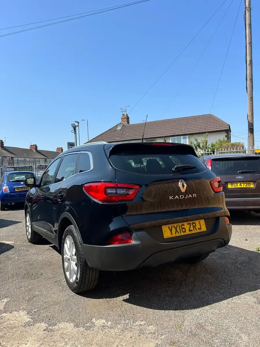 Used Renault Kadjar Dynamique 130 HP (95 kW) 2016 Black SUV