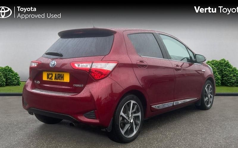 Used Toyota Yaris Hybrid 101 HP (74 kW) 2020 Hatchback