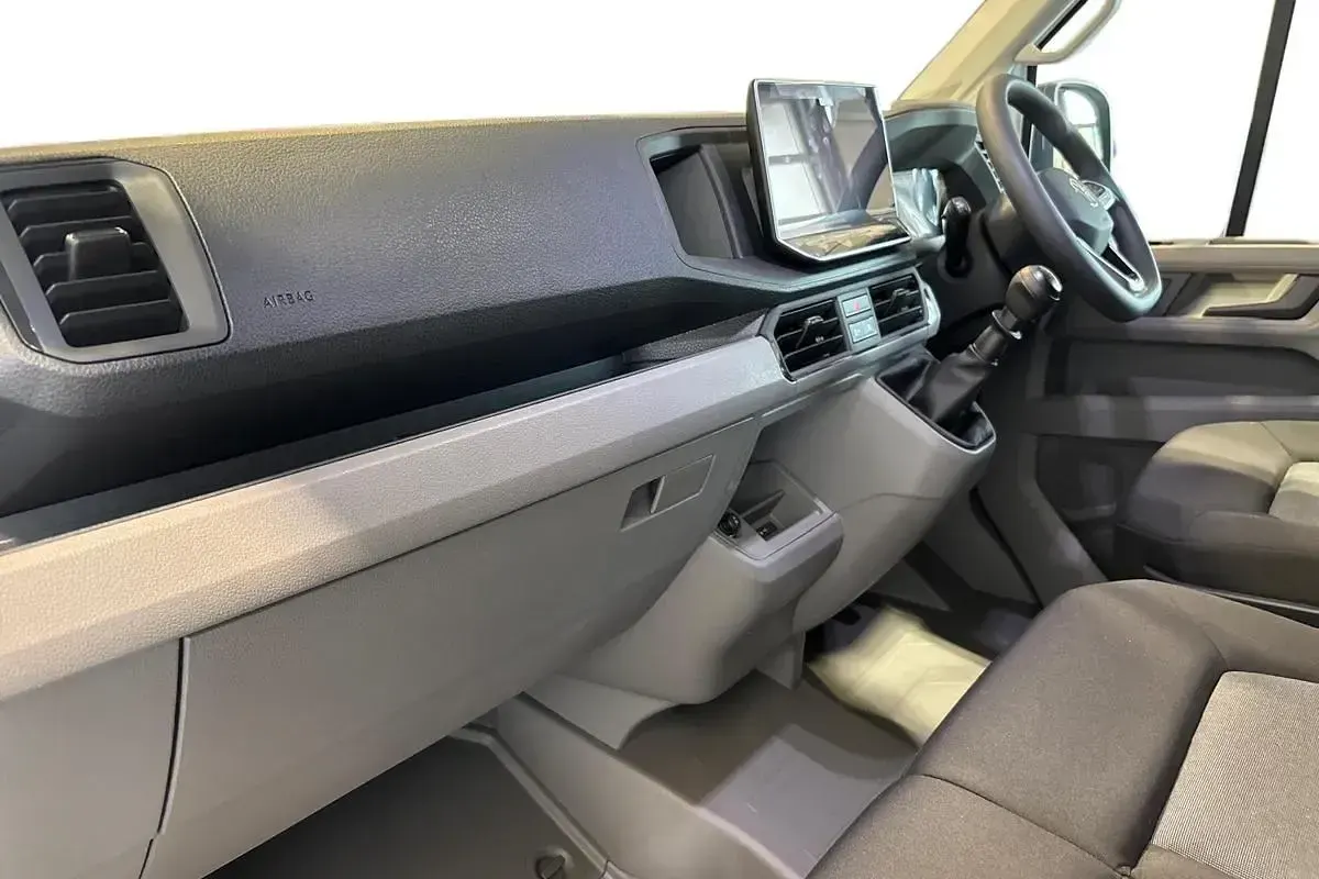 Usado VW Crafter 140 HP (102 kW) 2024 Branco Van