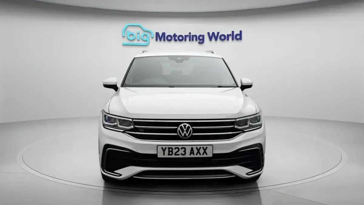 Used VW Tiguan Allspace R-line 150 HP (110 kW) 2023 White SUV
